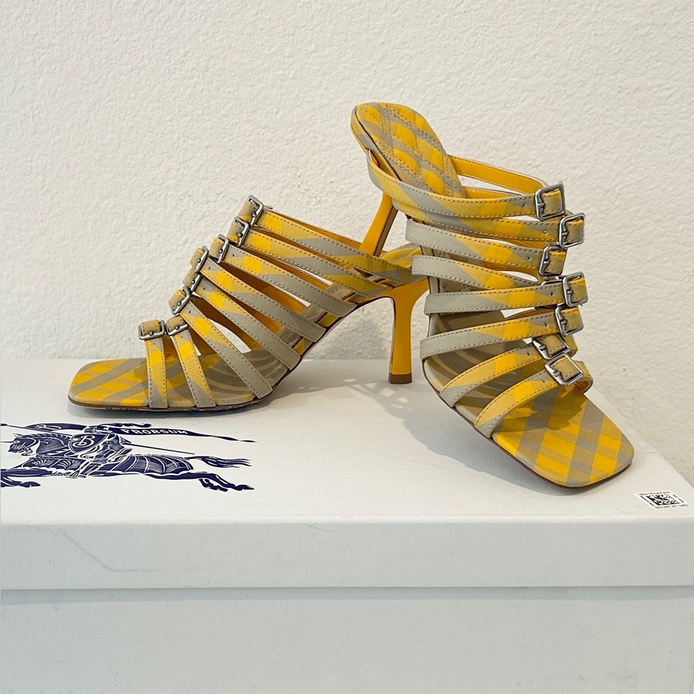 Burberry Fabric Sandals in Hunter Check, Size 37, New in Box